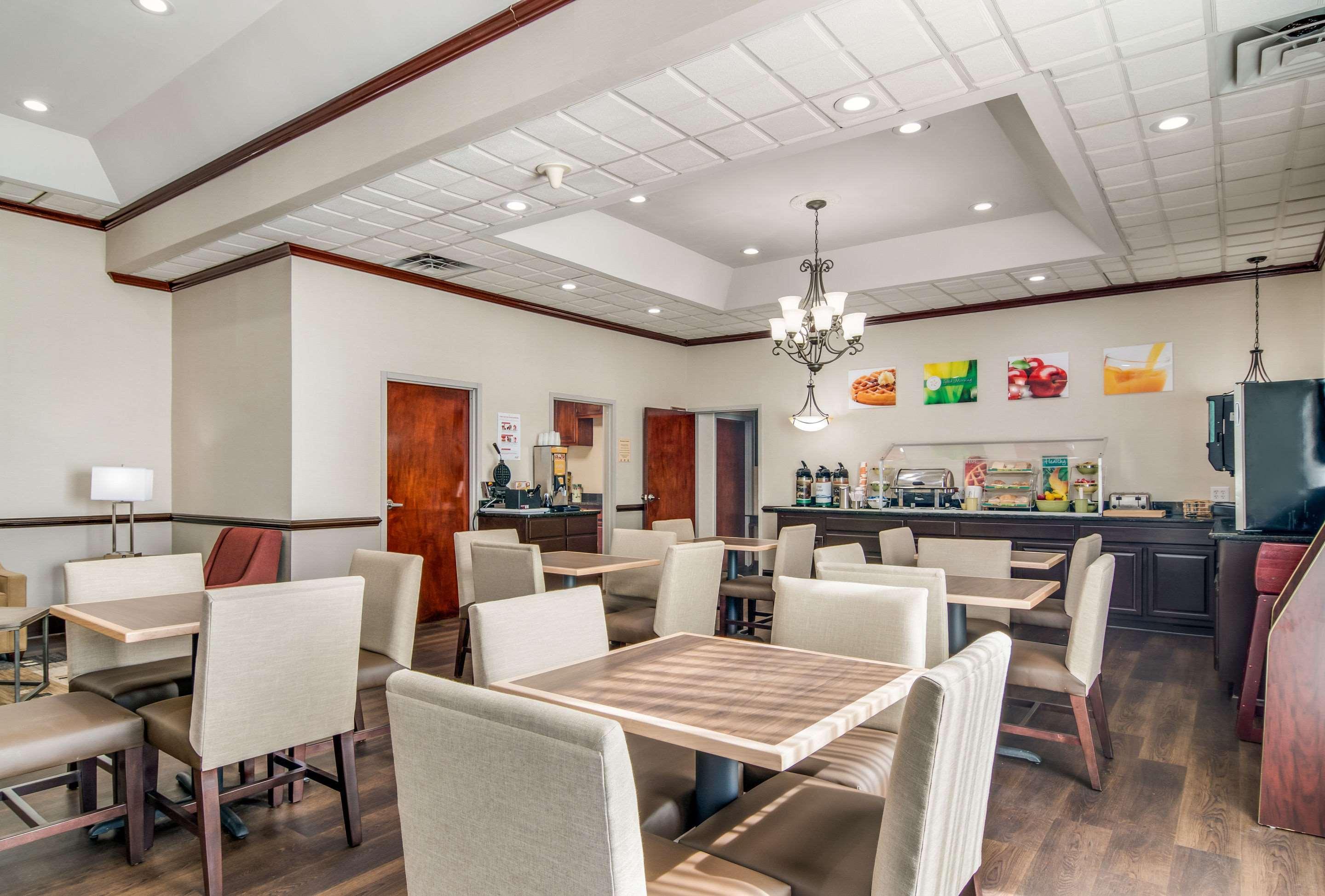 Quality Inn Suwanee I-85 Ngoại thất bức ảnh