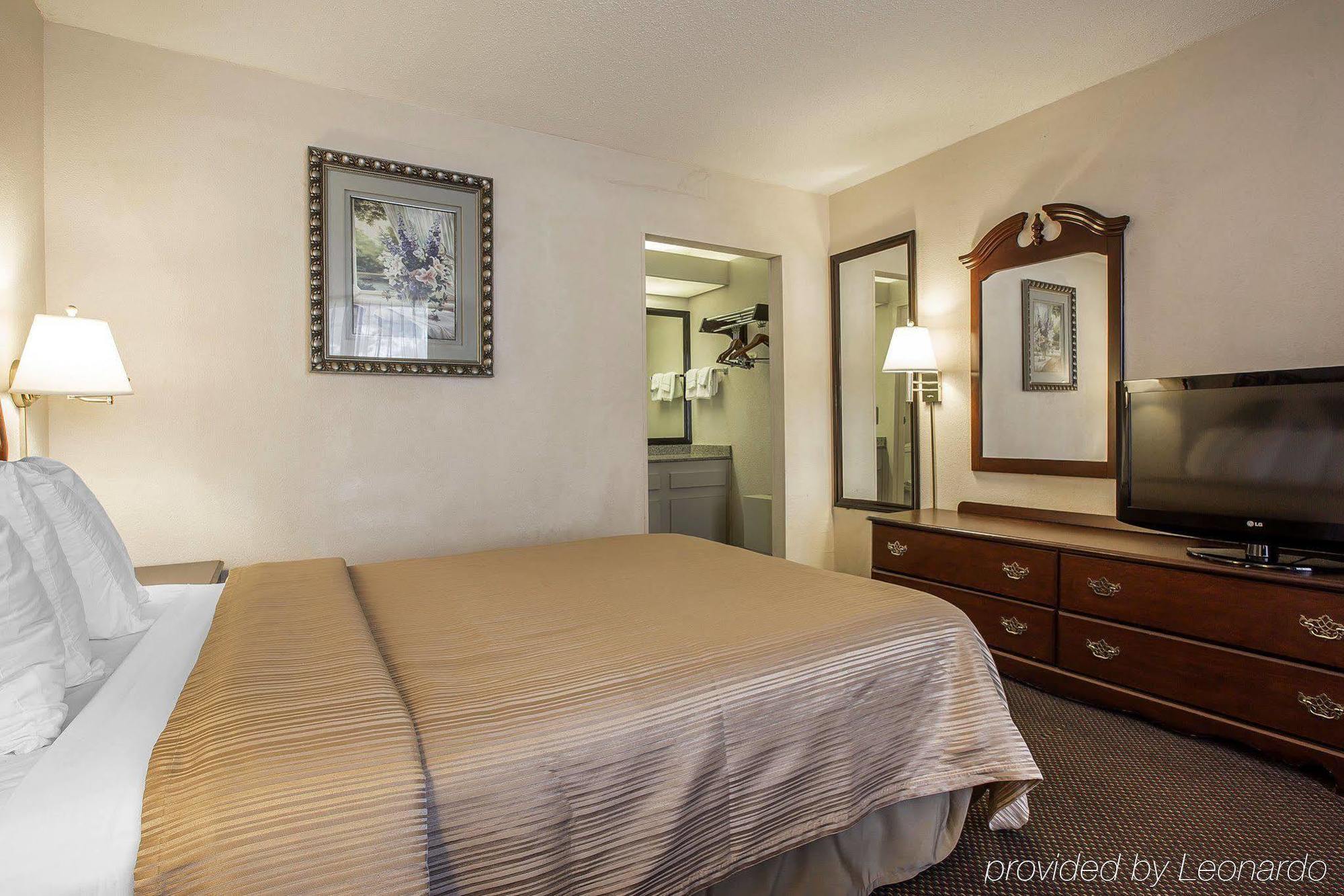 Quality Inn Suwanee I-85 Ngoại thất bức ảnh